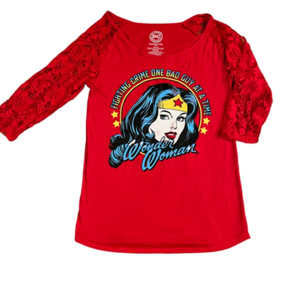 DC comic Wonder Woman Lace sleeve Tee